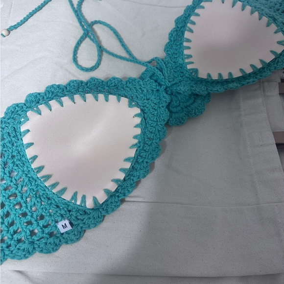 Elegant green crochet Top Maria - Picture 3 of 6